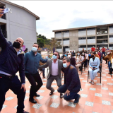 las empresas universitarias construyen aulas.